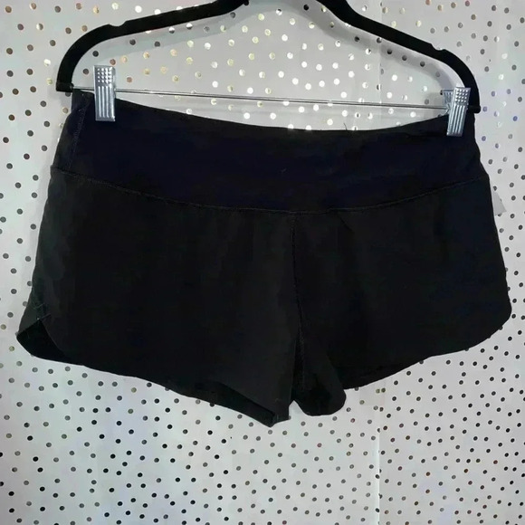 Vuori Black Shorts - Picture 2 of 8